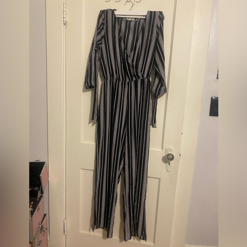 Speechless striped pant suit half sleeve size M
